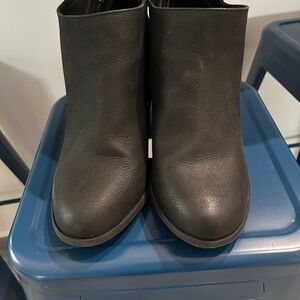 Torrid size 9.5 ankle boots wide width